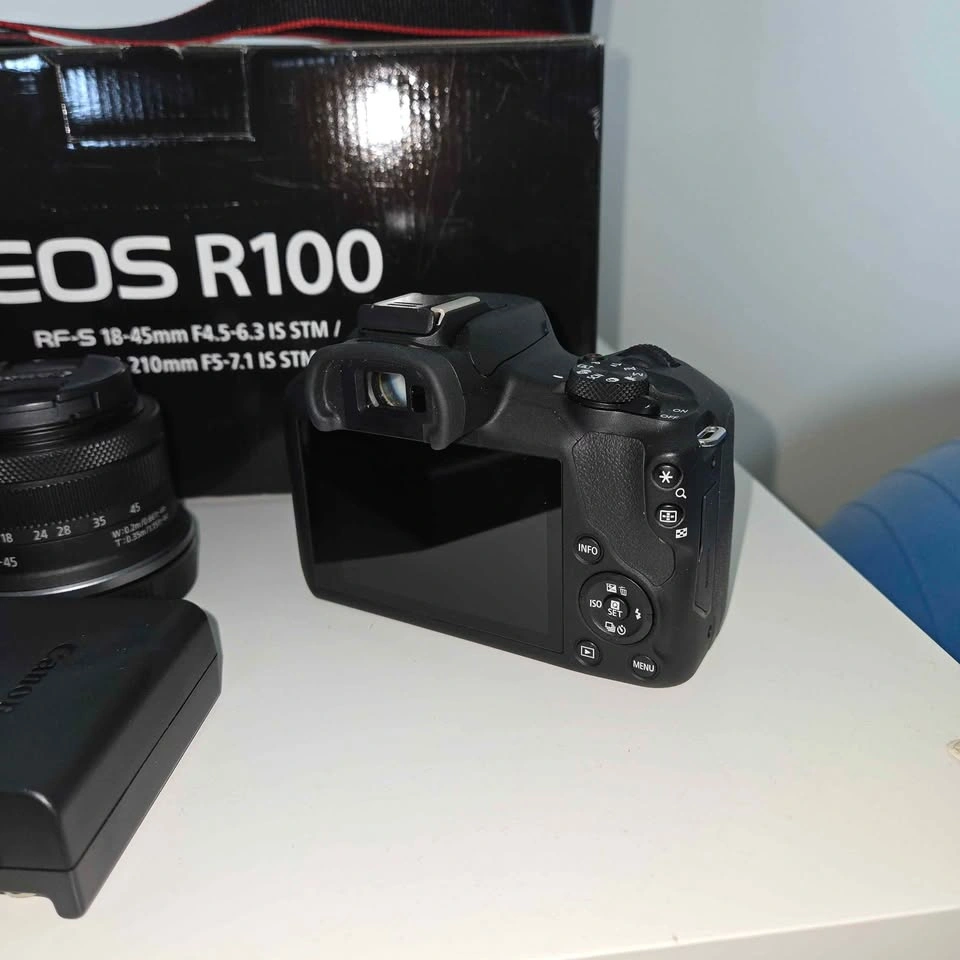 Canon R100 Camera with Two Lenses - photo 4