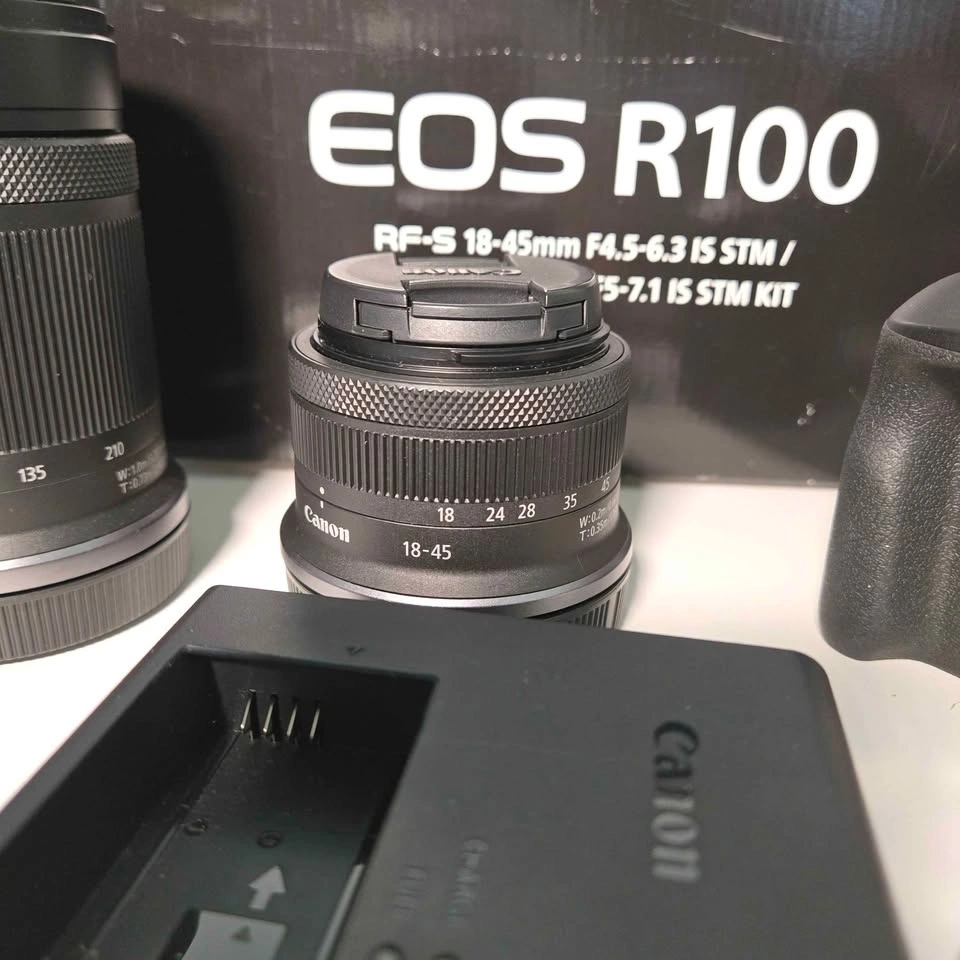 Canon R100 Camera with Two Lenses - photo 5