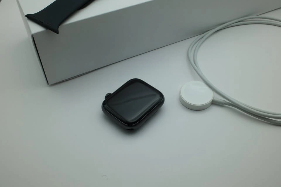 Apple Watch Series 5 44mm - photo 2