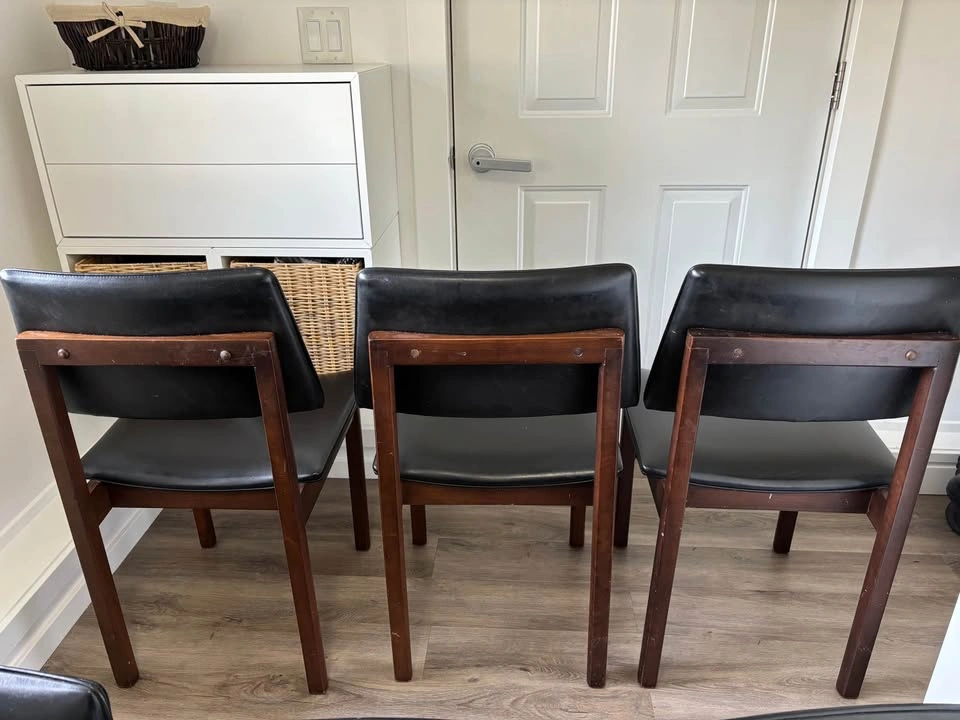 MCM Canadian Designer Honderich Walnut Dining Chairs - photo 3
