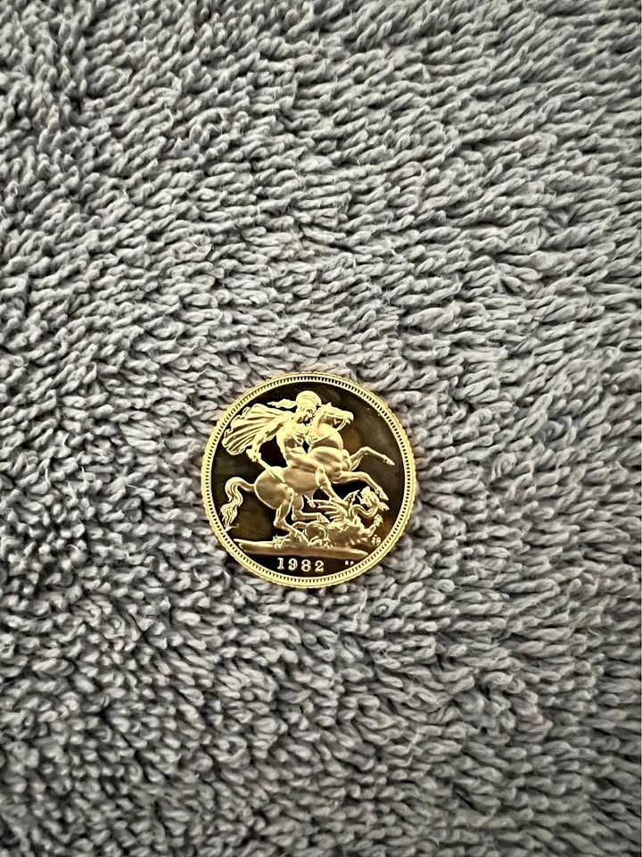 22k 8 Gram Gold Collectable Round