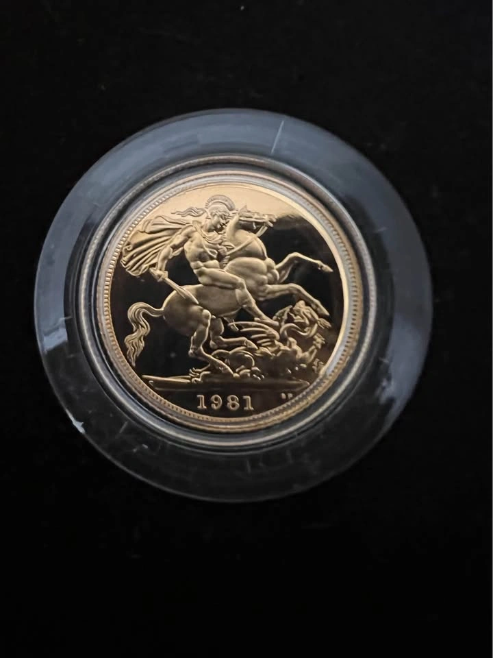 22k 8Gram Gold Limited Edition Round - photo 2