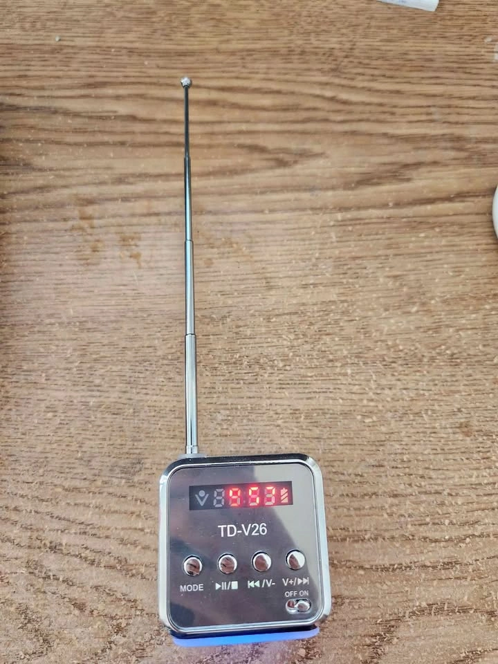 Brand New Mini Portable Radio / Bluetooth Speaker