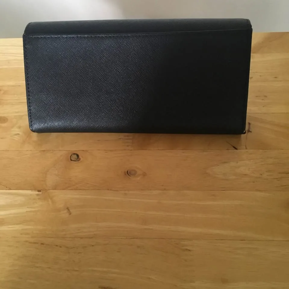 Kate Spade wallet/Clutch image indicator(8)