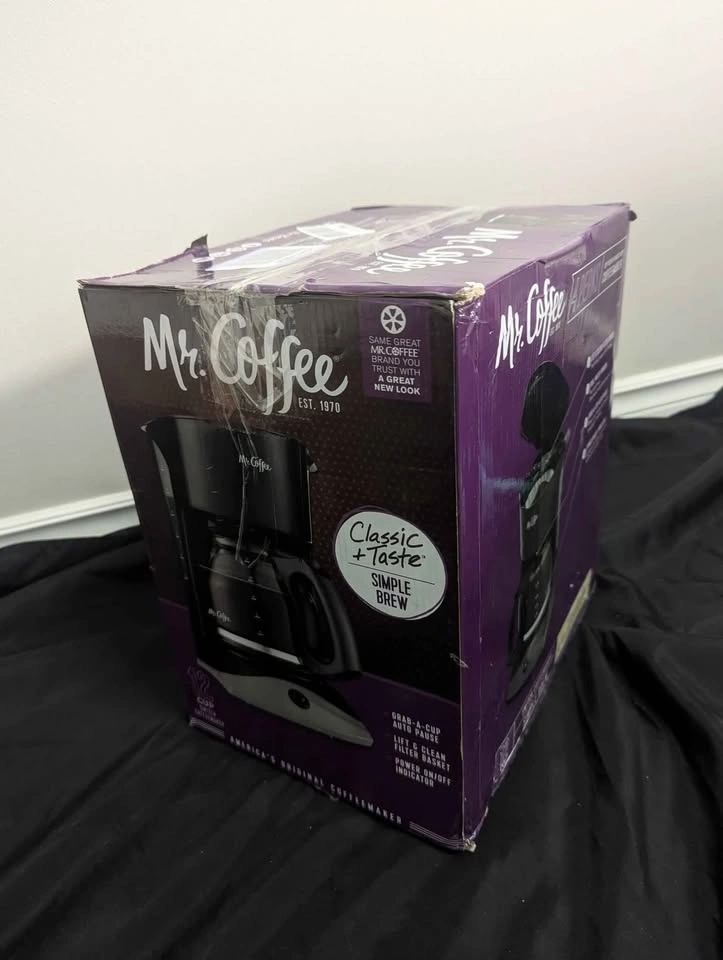 Mr. Coffee Black 12 Cups Coffee Maker - Like New - photo 2