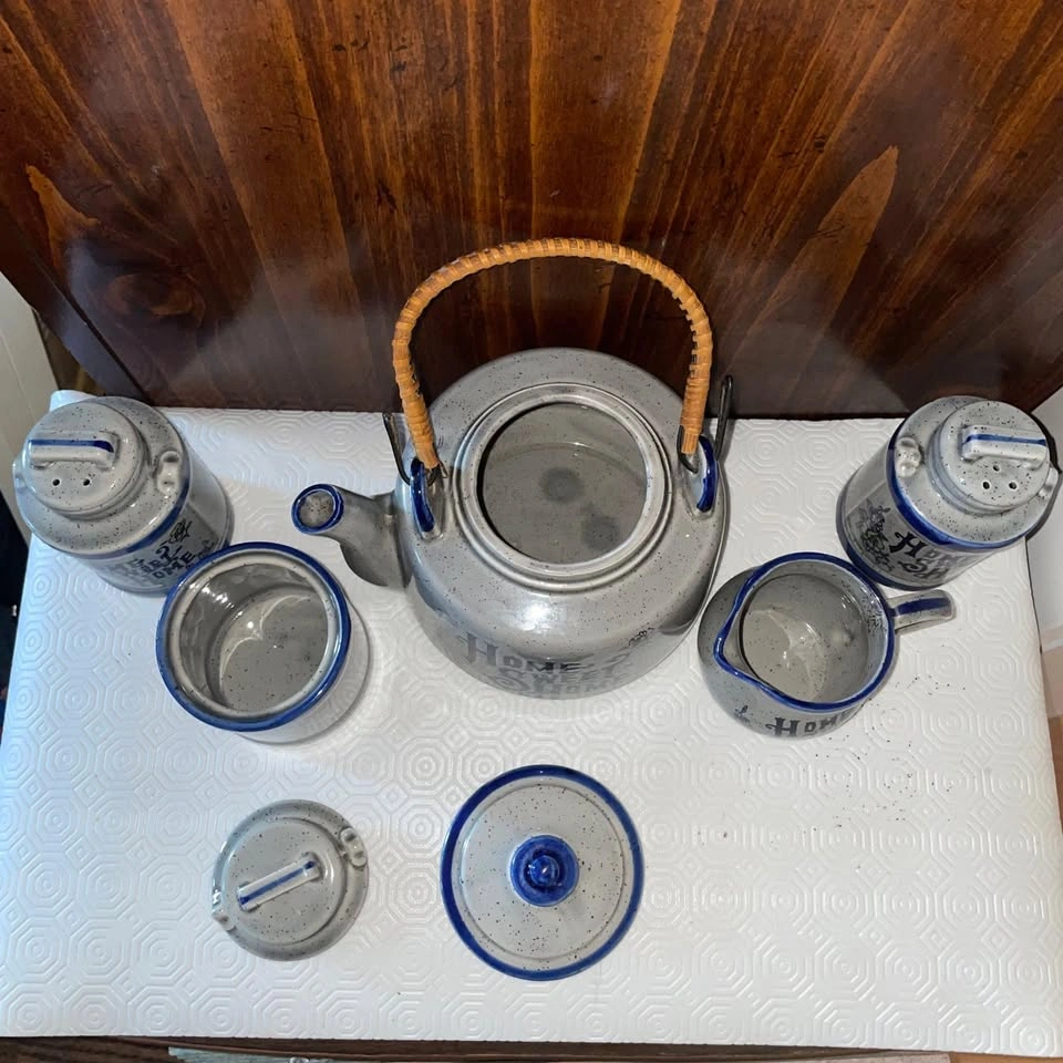 Vintage 19pc 1970s Ceramic Tea Set - photo 2
