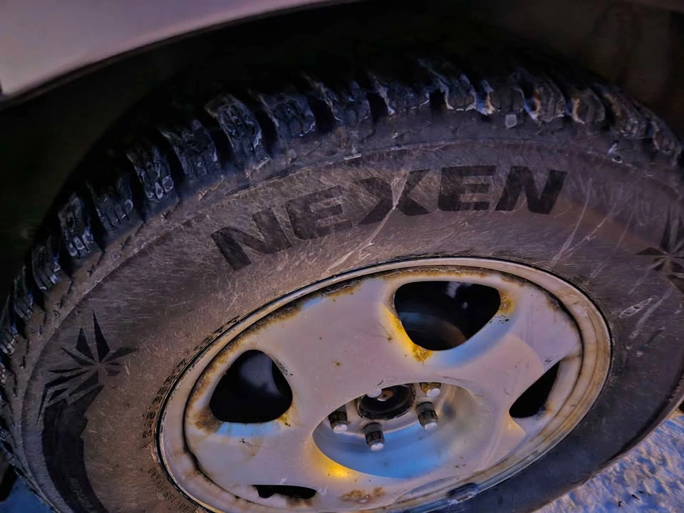 P245/65/R17 Nexen Winter Tires on Rims for Acura MDX - photo 2