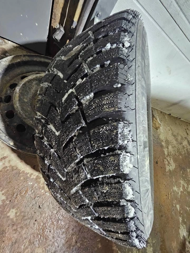 P245/65/R17 Nexen Winter Tires on Rims for Acura MDX - photo 4