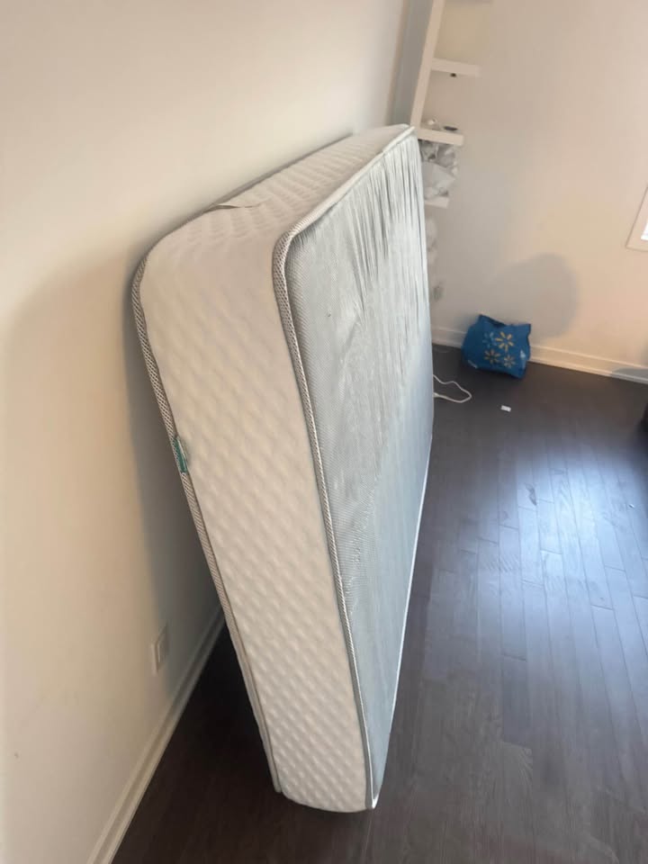Crystli full size mattress, 10 inch memory foam mattress - photo 2