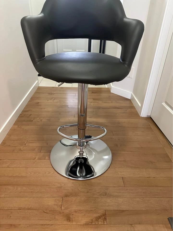 Pair of Grey Bar Stools – $180 - photo 3