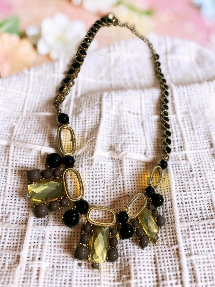 ✨🖤💛 Assorted Necklaces for Sale! 💛🖤✨ - photo 3