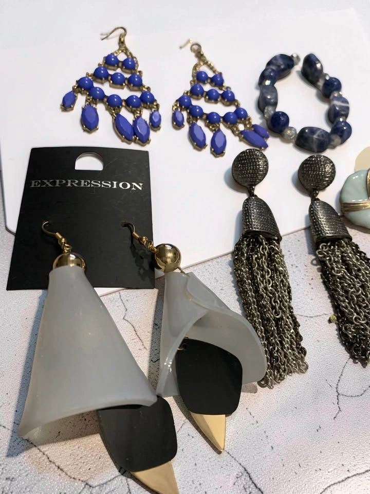 Mixed Jewelry Lot - Banana Republic ALDO Expression Earrings Bra - photo 4