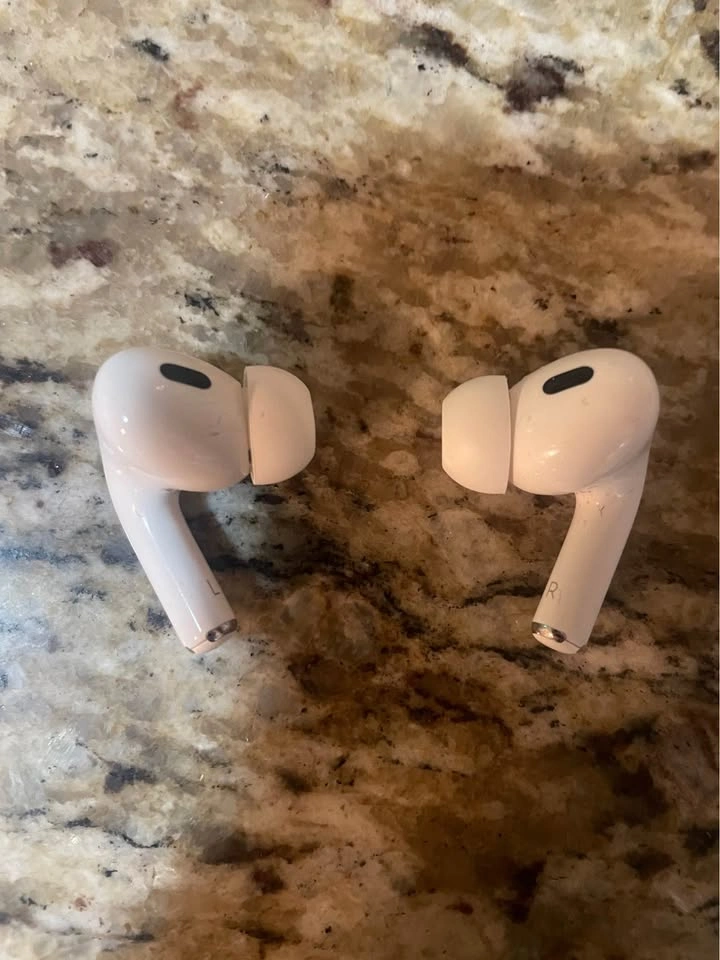 Apple AirPod Pro - photo 2