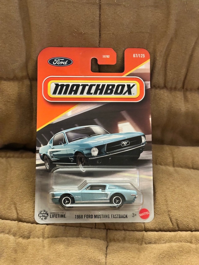 Matchbox 1968 Ford Mustang Fastback - photo 2