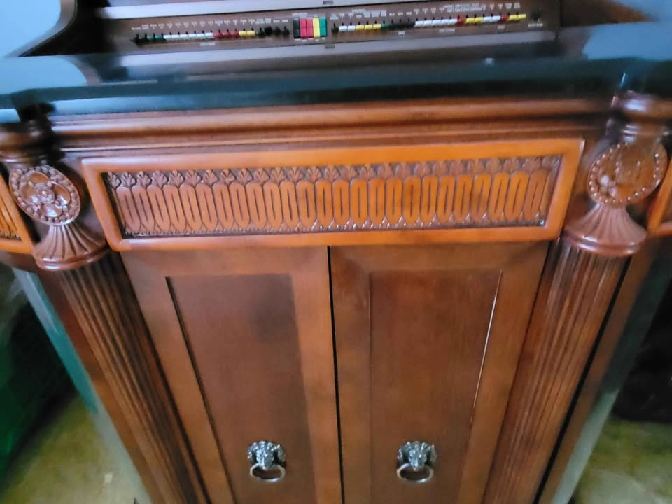 Bombay Company Accent Cabinet - photo 5