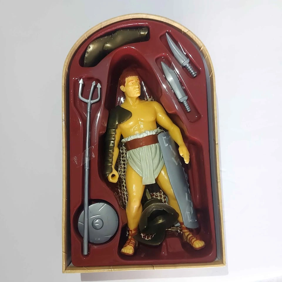 Lift the lid on Gladiator figure - photo 2