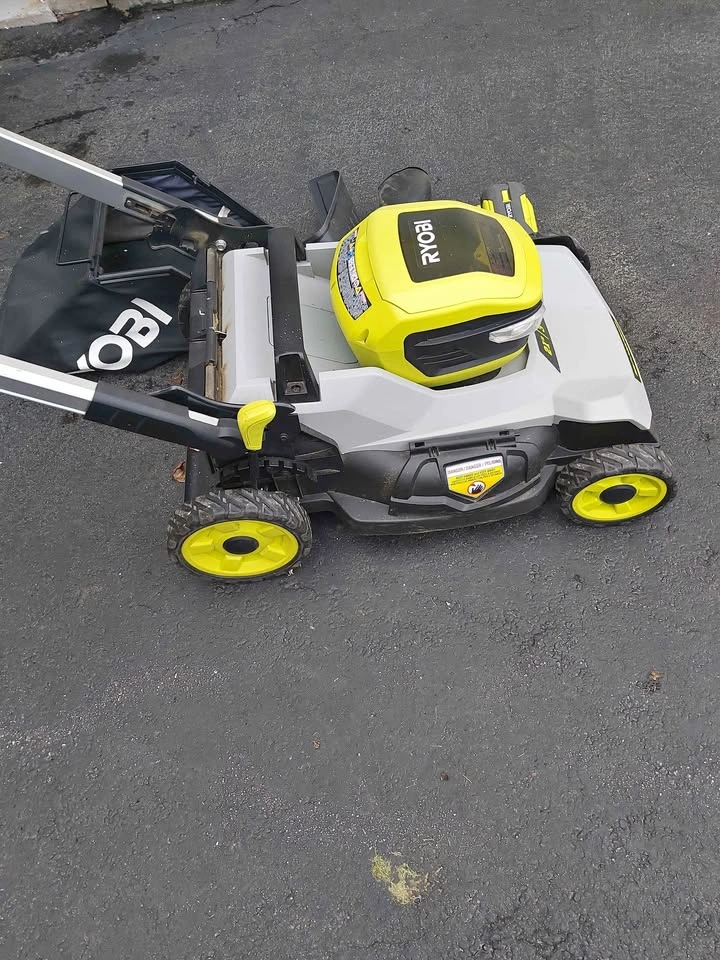 Ryobi 40V 21 Inch Self Propelled Cordless Lawn Mower