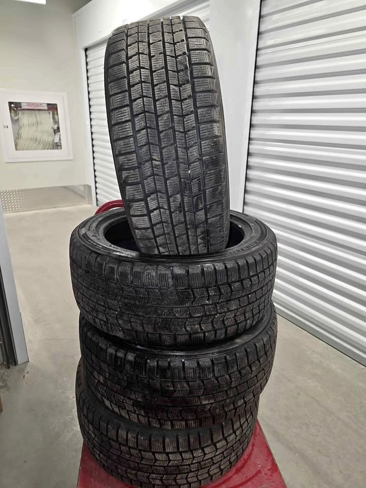 Dunlop 235/45/17 Tires