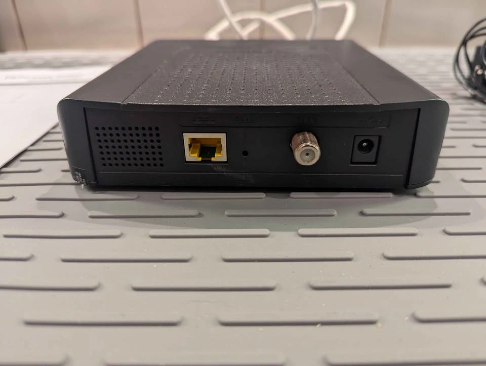 Thomson DCM476 DOCSIS 3.0 Digital Cable Modem - photo 5