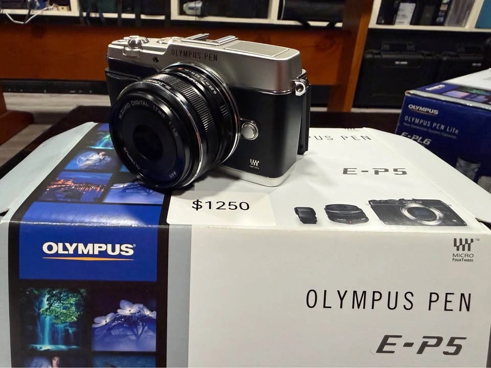 Olympus Pen EP5 kit with evf and prime lens - photo 2