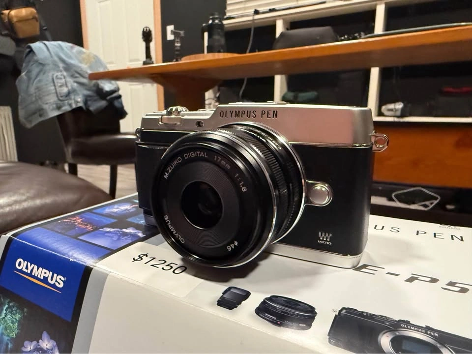 Olympus Pen EP5 kit with evf and prime lens - photo 4