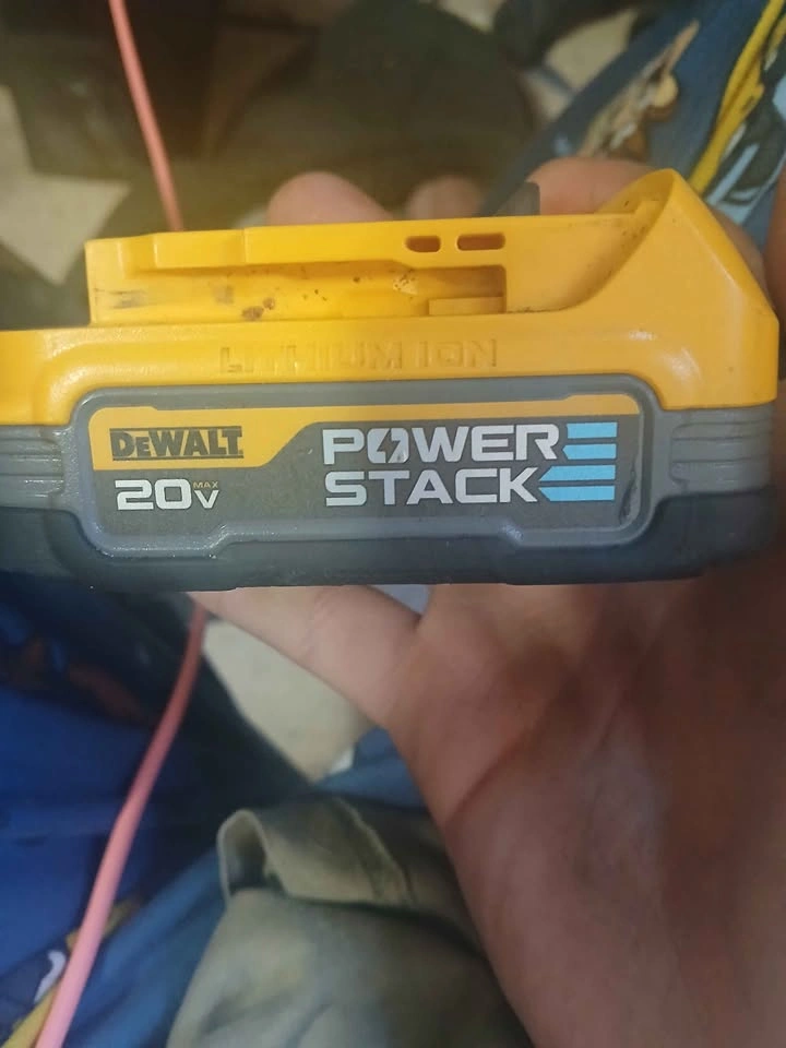 Dewalt XR and Power Stack Battery - photo 4