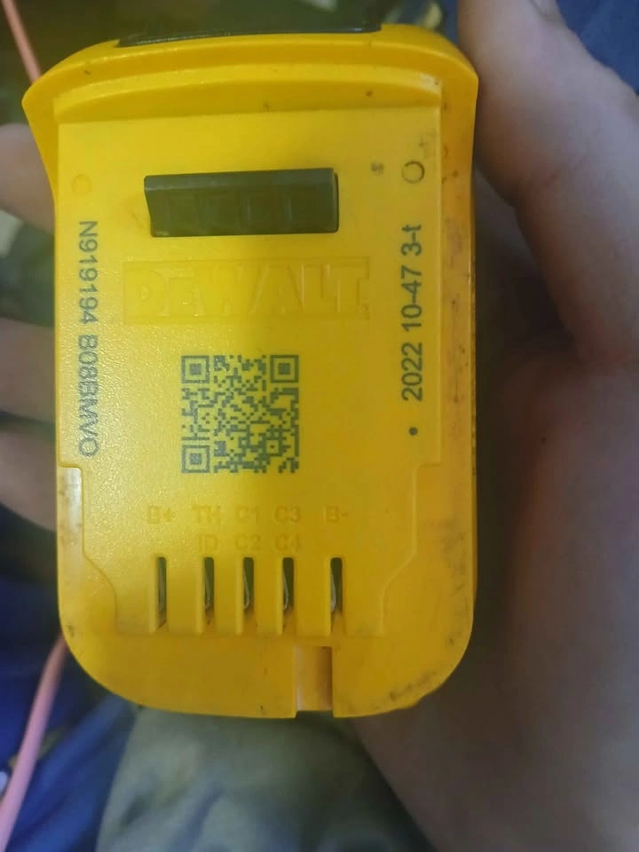 Dewalt XR and Power Stack Battery - photo 5