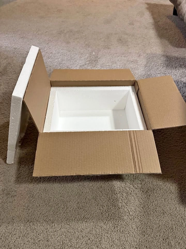 Insulated Reptile Shipping Box