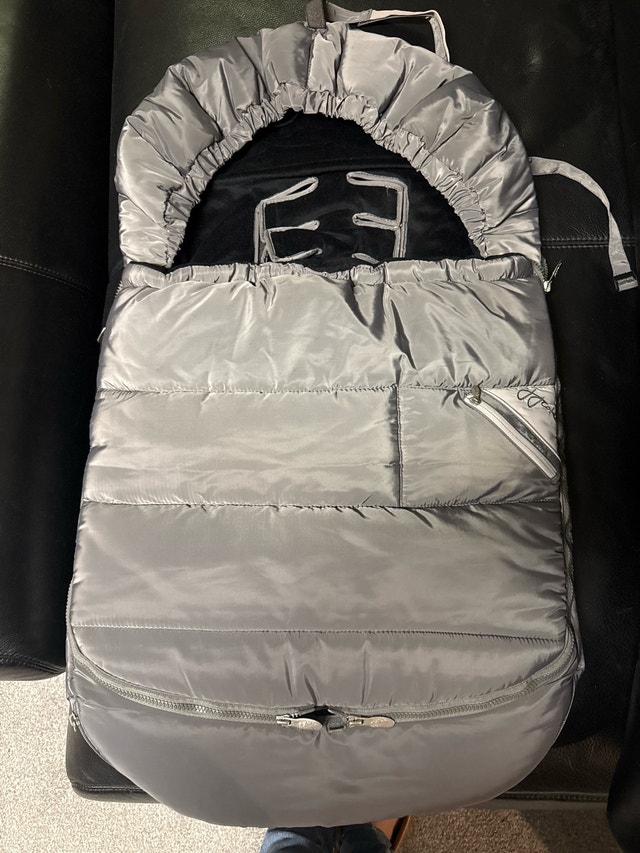 JJ Cole Car Seat Bundleme
