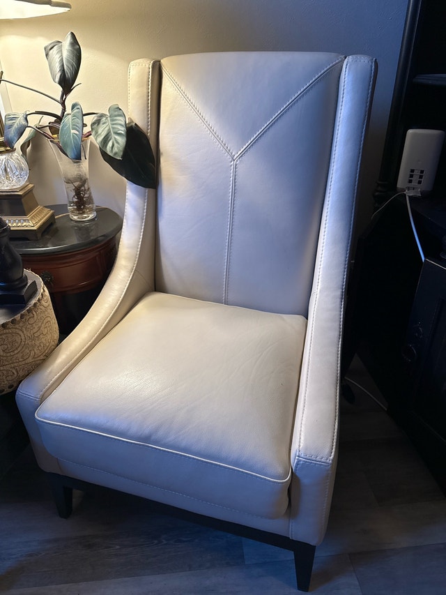 Ethan Allen Leather Chair