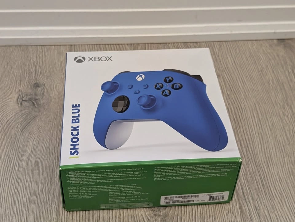 Xbox Controller & Dock - photo 2