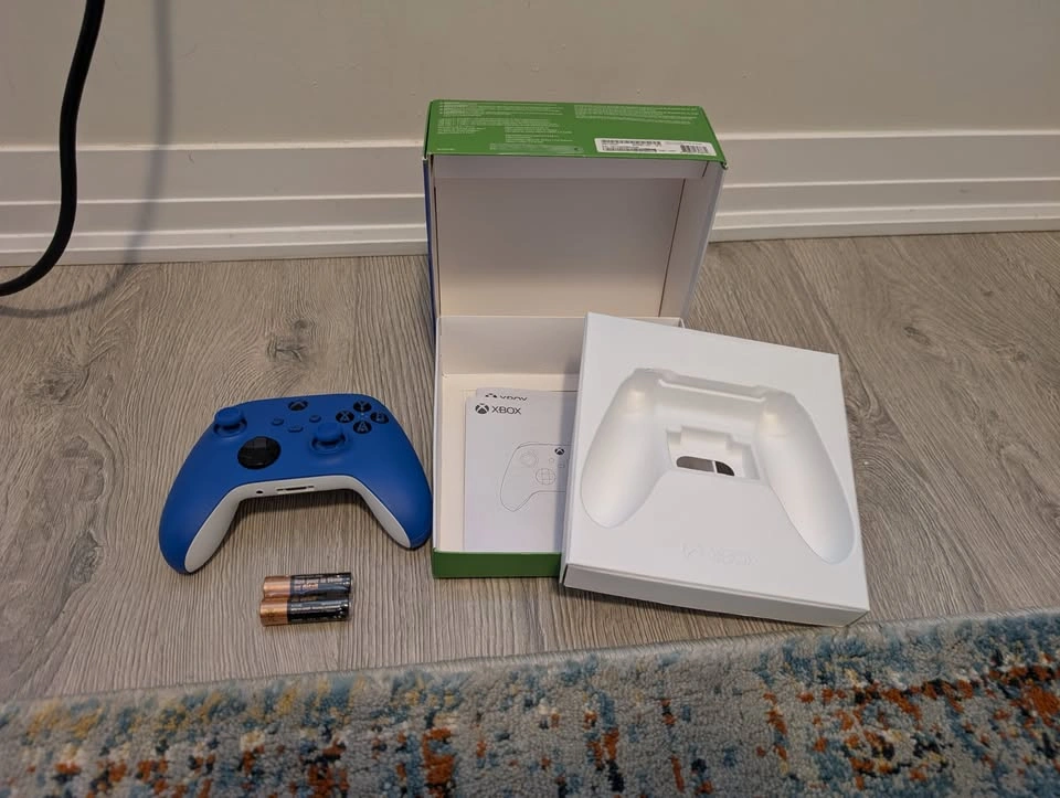 Xbox Controller & Dock - photo 4