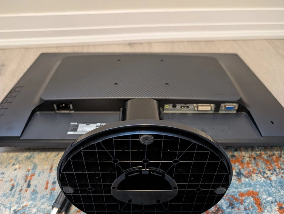 Computer Monitor + K&M Bundle - photo 3