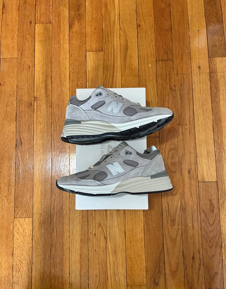 Kith 101 x New Balance 991V2 MiUK Moonrock - photo 3
