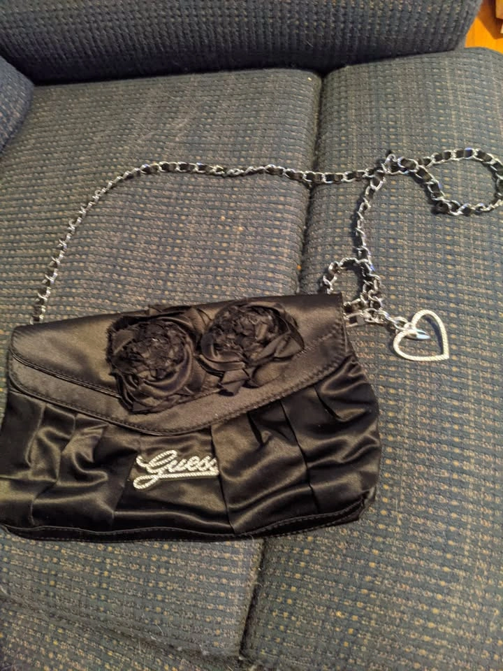 Guess Purse - photo 2