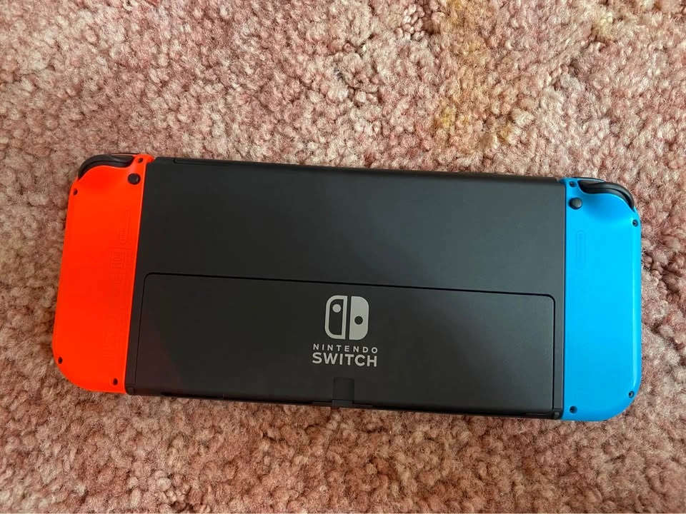 Nintendo Switch OLED w/ Zelda + Games – Complete Bundle - photo 4