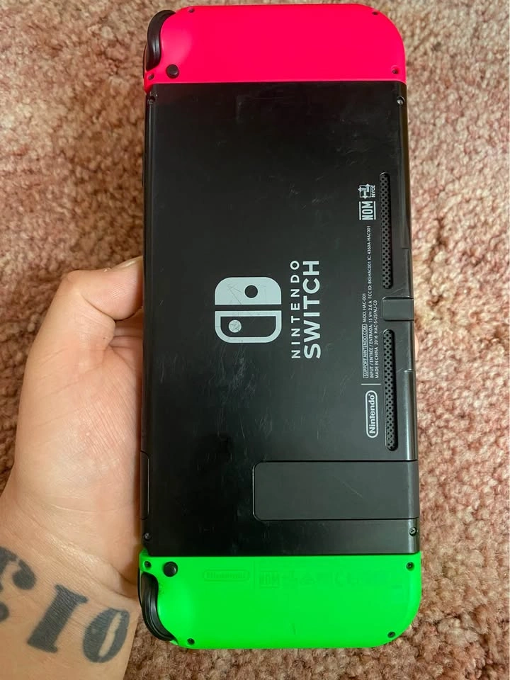 Nintendo Switch V2 Bundle + Hogwarts Legacy + Games - photo 3
