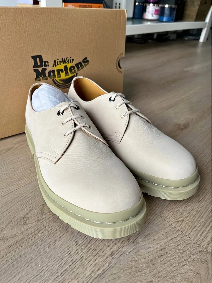 Men's Dr Martens 1461 Shoes - Size 8 - photo 2