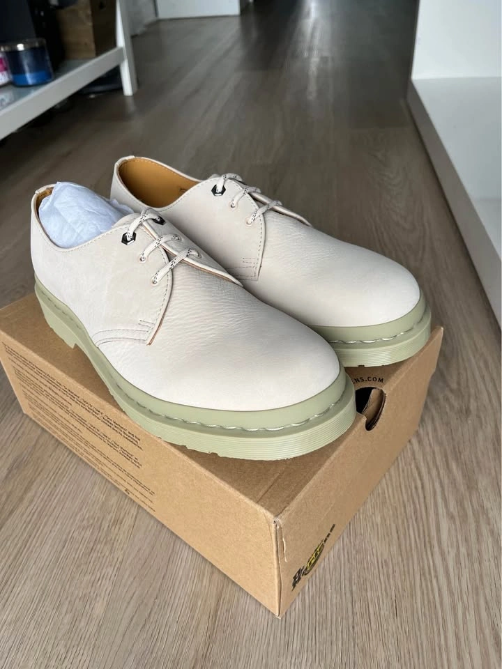 Men's Dr Martens 1461 Shoes - Size 8 - photo 5