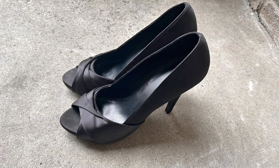Size 10 Heels Call it Spring