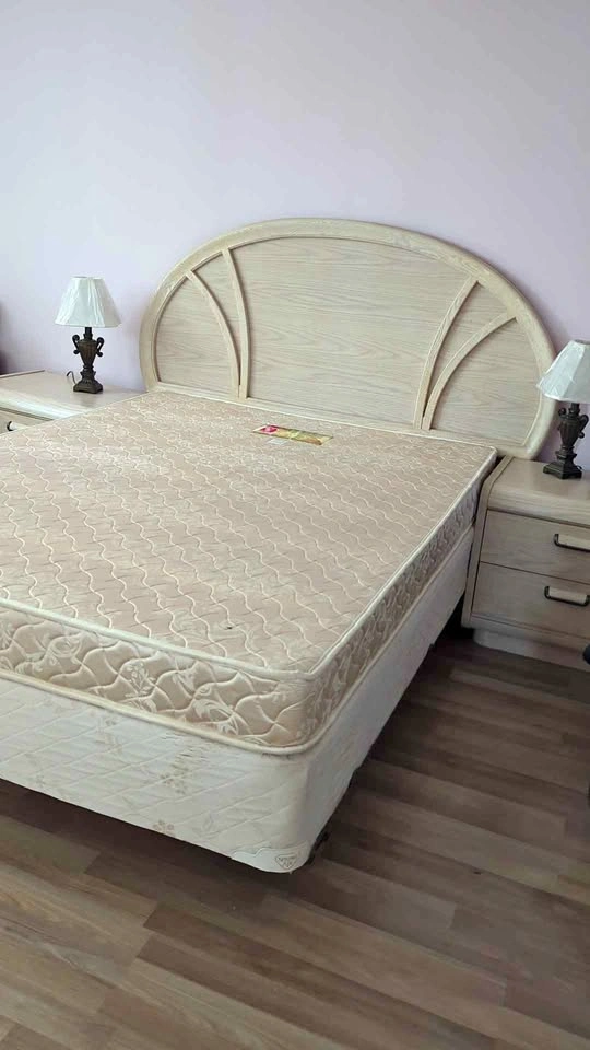 5-Piece Bedroom Set - Good Condition