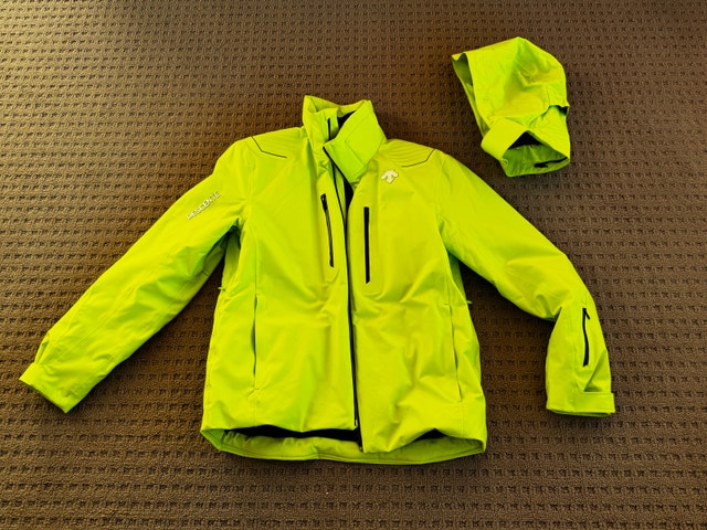 Men's Descente Ski Jacket Size Medium Reduced Price