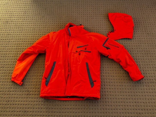 Men’s Salomon Ski Jacket Size Medium Reduced Price
