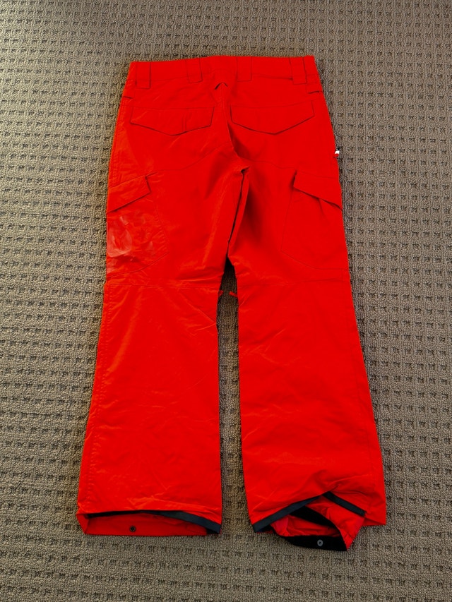 Men’s DC Ski Pants Size Medium Reduced Price