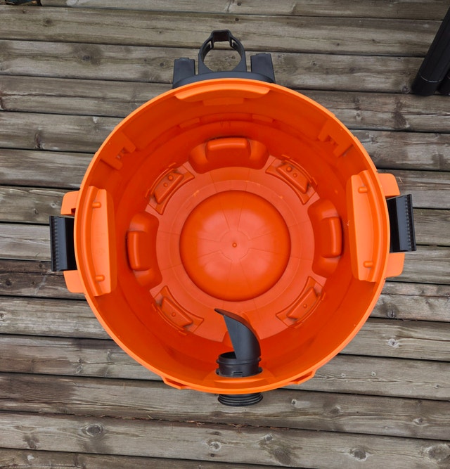 PPU - Ridgid 16 Gallon Wet/Dry Vac with Detachable Blower - photo 2