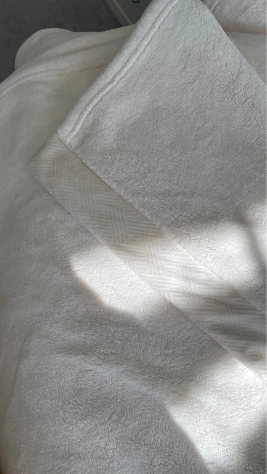 Queen Size Plush Blanket - photo 2