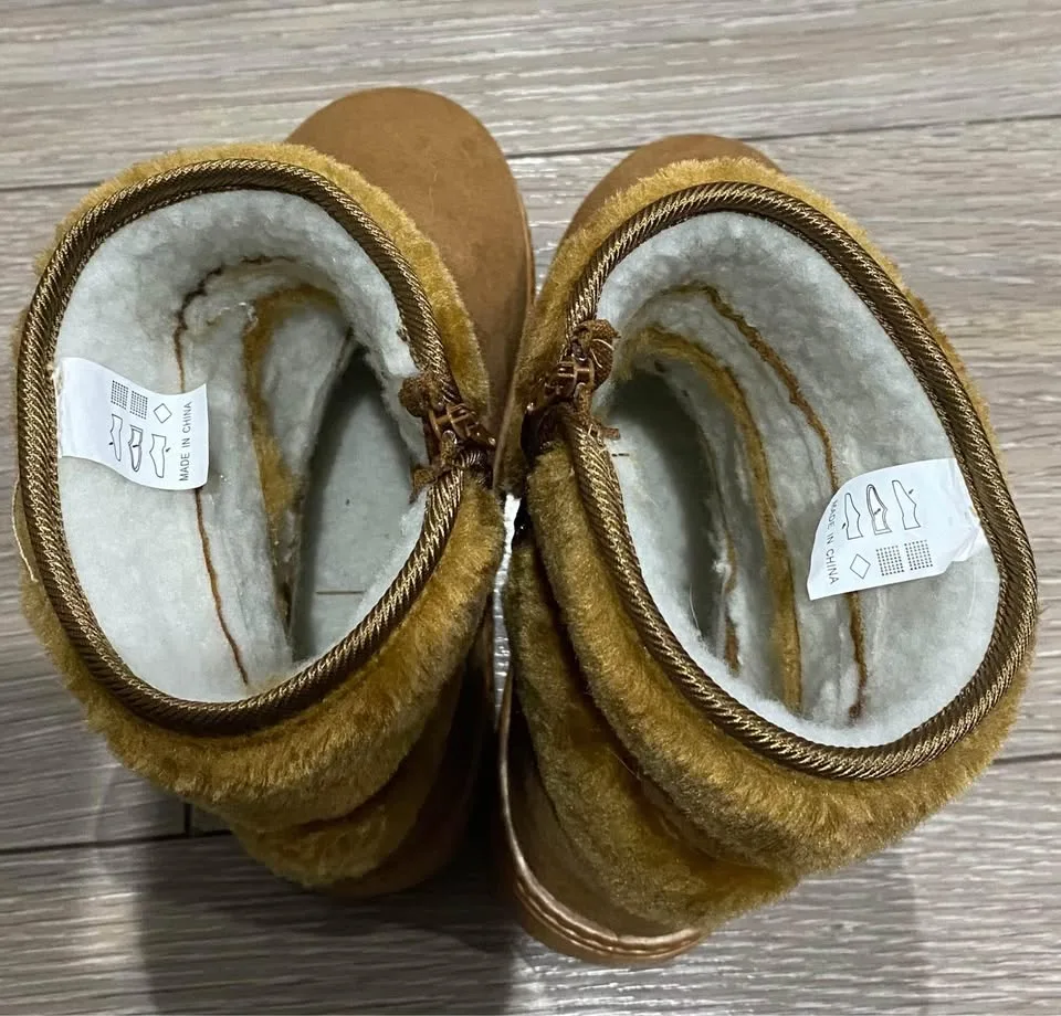 Girl’s Fleece boots image indicator(3)