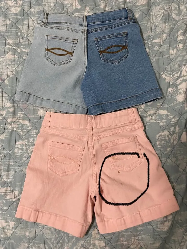 Denim shorts and Cotton shorts image indicator(2)