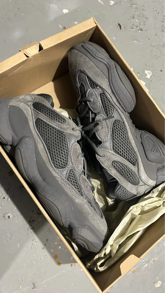 Adidas Yeezy 500 - photo 3