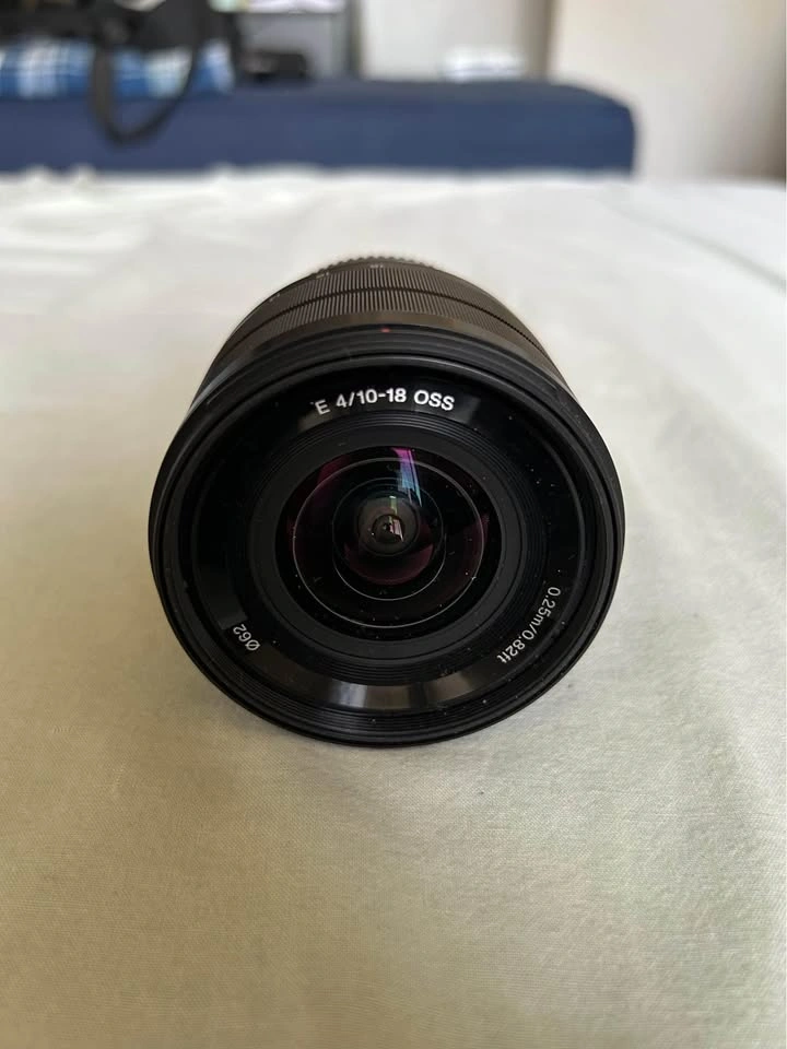 Sony E 10-18mm F4 OSS Lens - photo 3